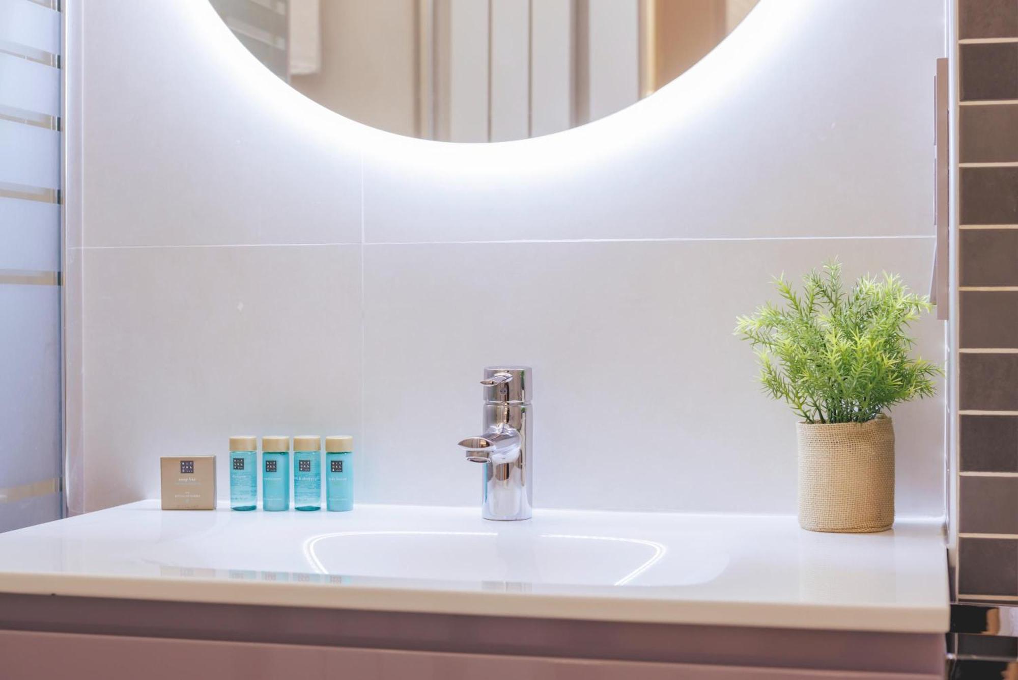 Bravissimo Hortes, 3-Bedroom Centre Apartment Girona Luaran gambar